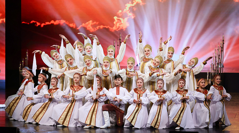 Образцовый художественный коллектив ансамбль народного танца «Забава»