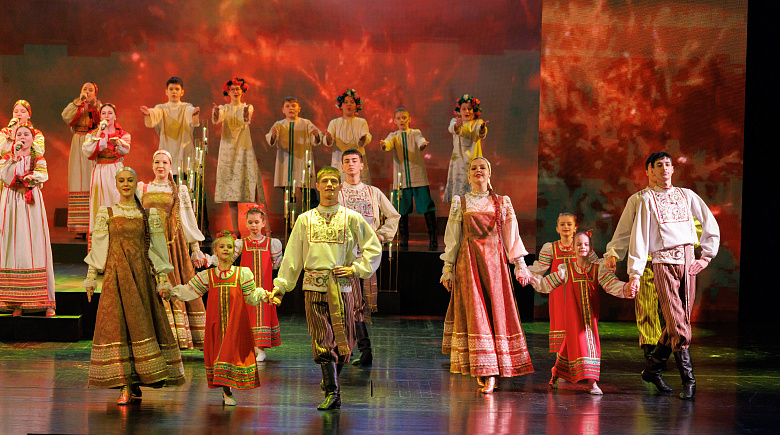 Народный самодеятельный коллектив ансамбль народного танца «Юность Сибири»