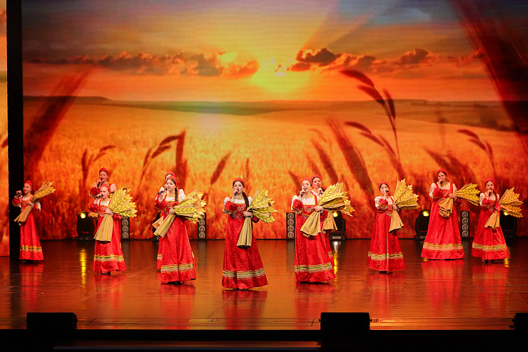 Образцовый художественный коллектив ансамбль русской народной песни «Конфетки-бараночки»