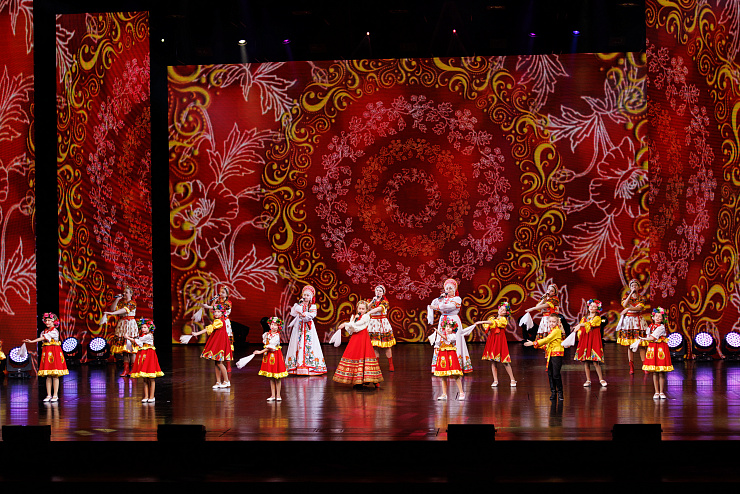 Встречайте: ансамбль русской народной песни «Конфетки-бараночки»!