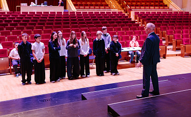 В ДИ "Нефтяник" прошла первая экскурсия для школьников 