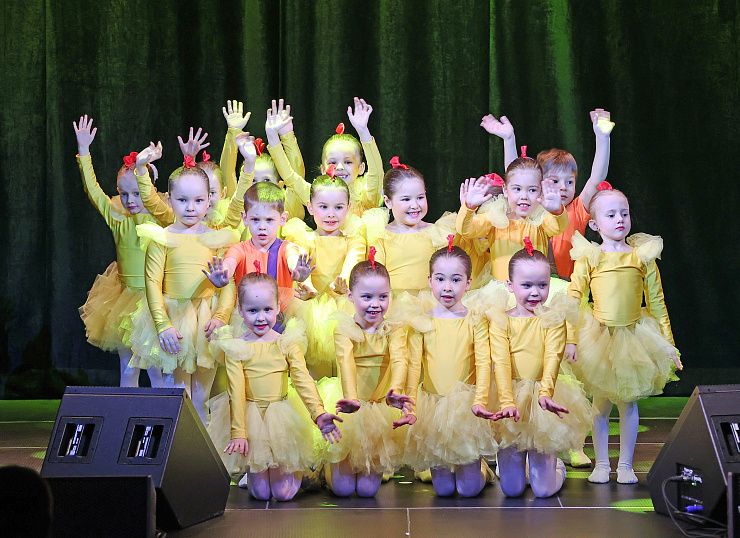 Самые юные артисты Дворца искусств «Нефтяник» показали свои таланты