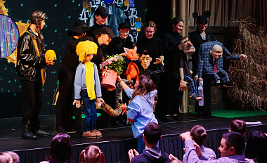 Как вести себя в театре?